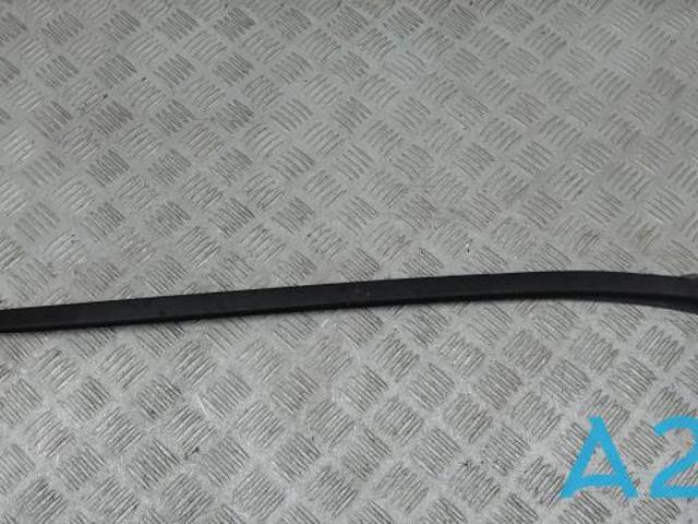 Защитная накладка ветрового стекла левая 51317350609 BMW