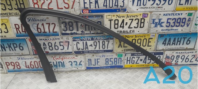 Накладка двери передней левой 51337177625 BMW