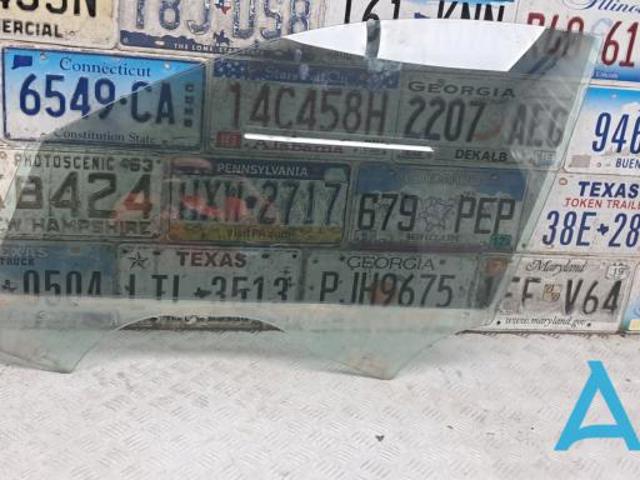 Стекла и уплотнители стекла ветрового правого/левого 51337289091 BMW