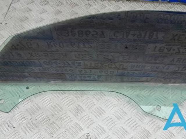 Стекло передней двери, левой 51337292913 BMW