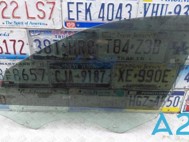 Стекло передней двери, левой 51337339455 BMW