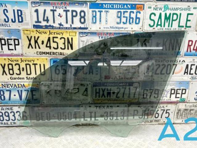 Стекло водительской двери 51337397129 BMW