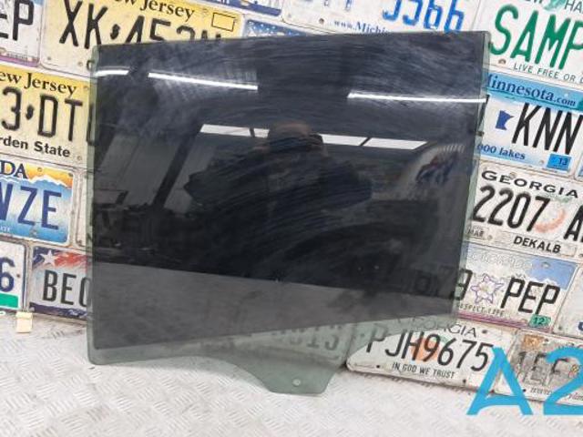 Стекло заднее левое 51357163751 BMW