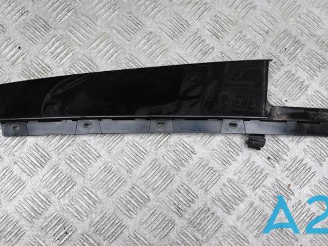 BMW 51357349676 Накладка двери задней правой вертикальная в наличии Львов