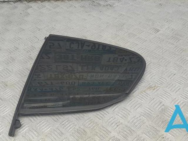 Стекло-форточка двери, задней, левой 51357381347 BMW