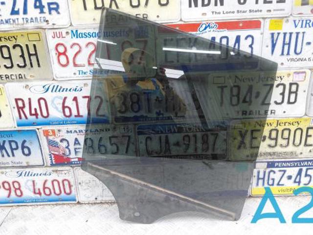 BMW 51357416972 Стекло двери задней правой в наличии Черновцы