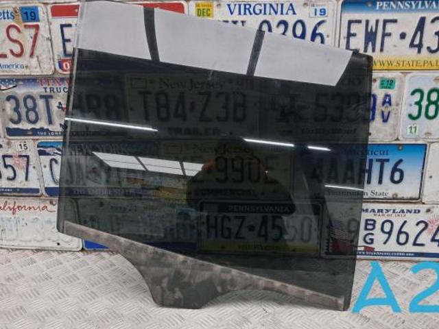 BMW 51357470630 Стекло двери задней правой в наличии Киев