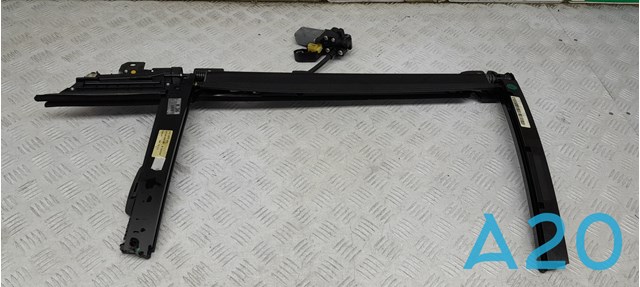 Солнцезащитный экран задних дверей 51359168843 BMW