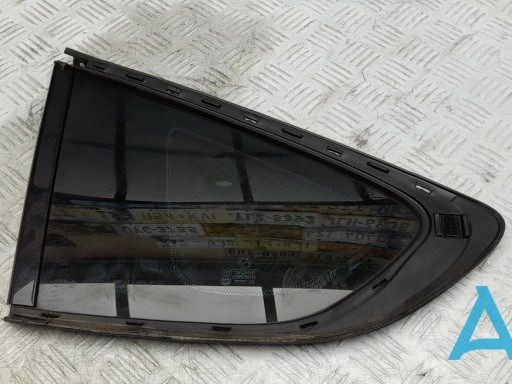 Стекло багажника, левое 51377197897 BMW