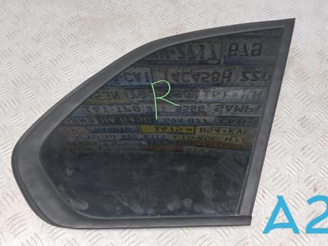 51377207878 BMW Стекло кузова (багажного отсека) правое купить в Хмельницкий
