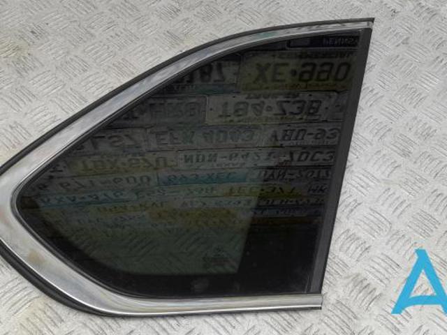 Стукло багажника, правое 51377305772 BMW