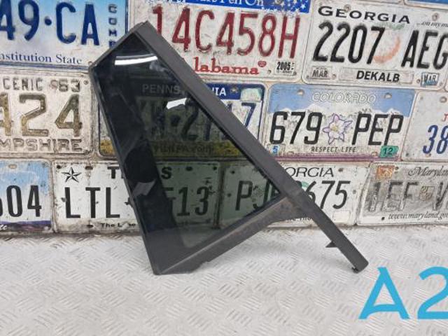 Окно надставки двери задней 51377405606 BMW