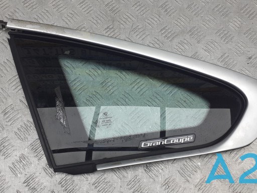Стекло багажника, левое 51377412021 BMW