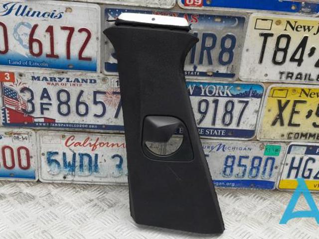 Обшивка стойки кузова внутренняя, средняя левая 51438072813 BMW