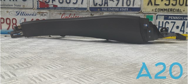 Обшивка стойки кузова внутренняя, задняя правая 51439125960 BMW