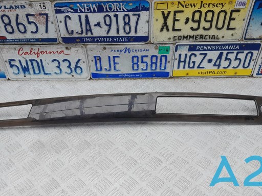 Молдинг (накладка) приборной панели "торпедо", правый 51456985540 BMW