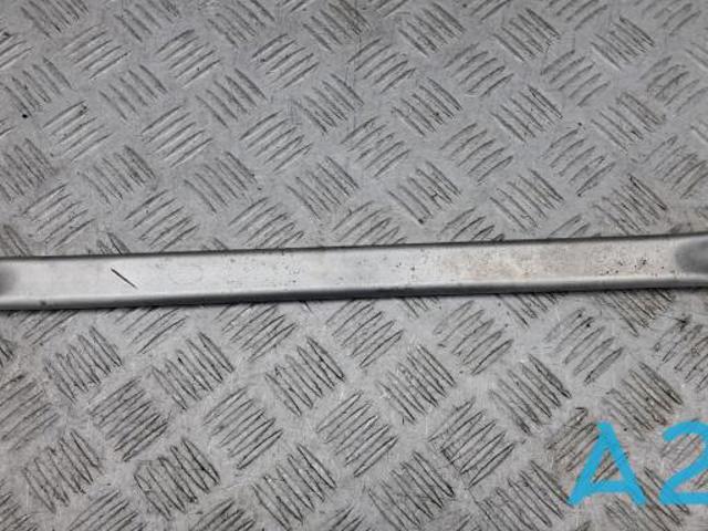 Распорка передних стоек подвески правая 51617407776 BMW