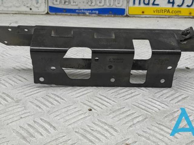 51647296806 BMW Кронштейн замка капота купить в Житомир