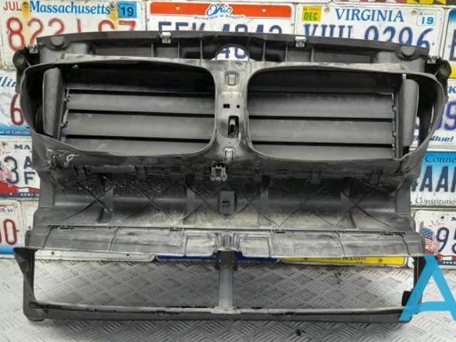 Воздуховоды системы охлаждения двигателя 51647332893 BMW