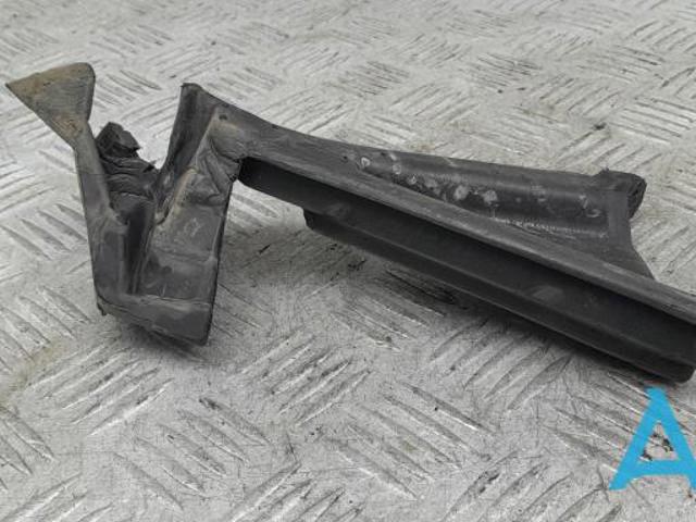 Уплотнитель крыла 51657177171 BMW