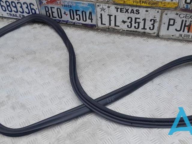 51727468732 BMW Уплотнитель двери задней (на кузове) купить в Винница