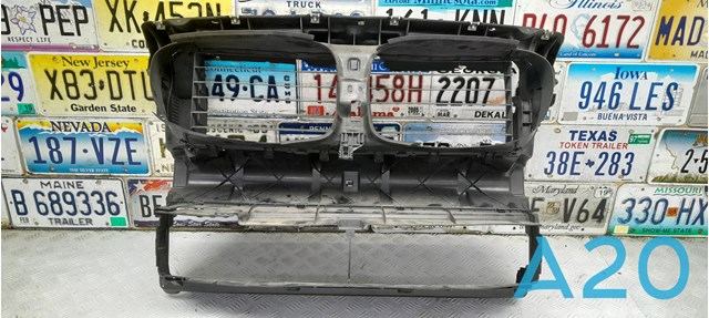 Воздуховод радиатора 51747183854 BMW