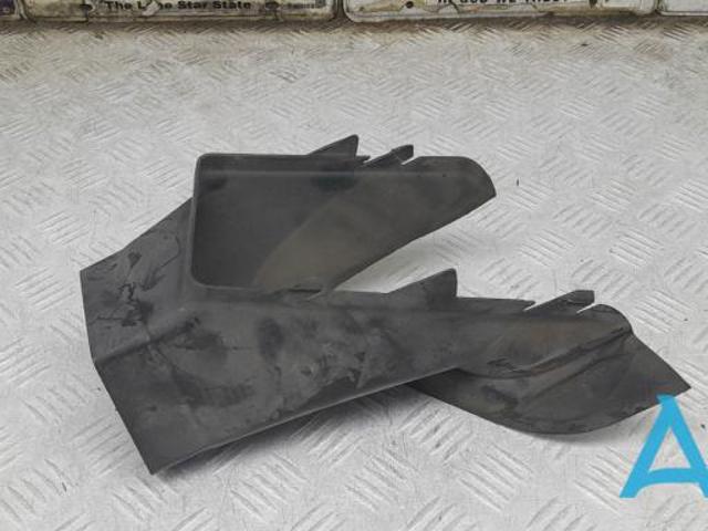Воздуховод тормозного диска, правый 51747224684 BMW