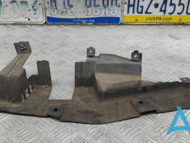 Защитный кожух рулевого механизма 51757160240 BMW