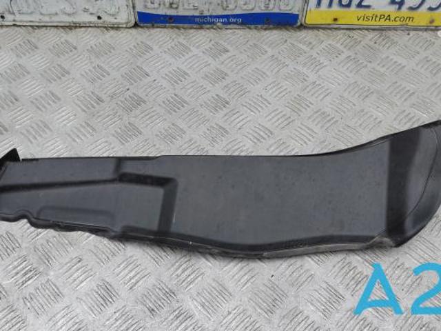 Уплотнитель арки крыла 51767329400 BMW