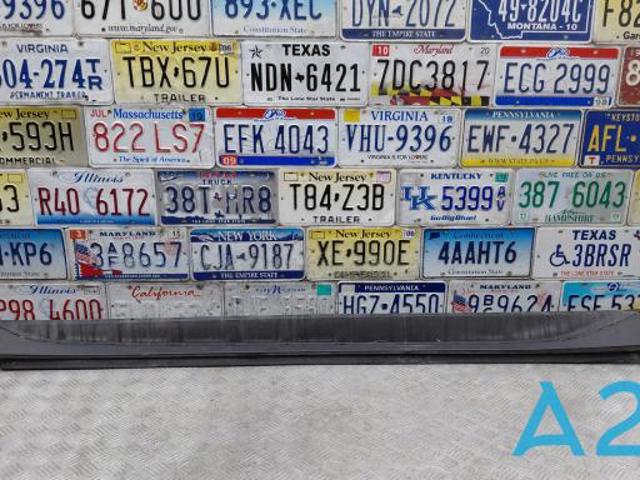 Накладка (молдинг) порога наружная правая 51777403398 BMW