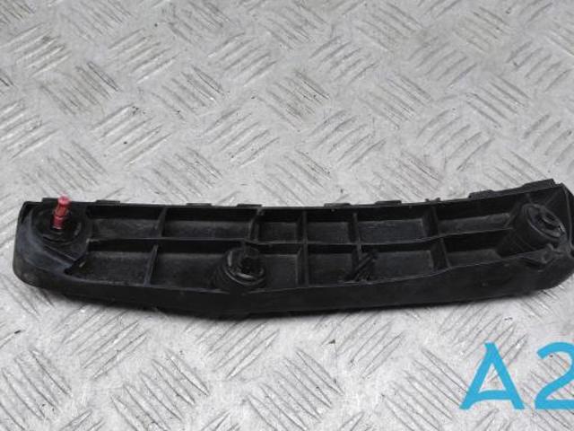 Кронштейн бампера переднего, левый 5211647050 TOYOTA