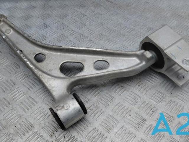 Левый рычаг передней нижней подвески 545015NA1A NISSAN