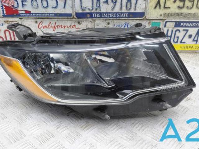 Вставка фары правой 55112706AE CHRYSLER