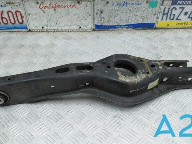 Балансир задний нижний, левый 55210L0000 HYUNDAI