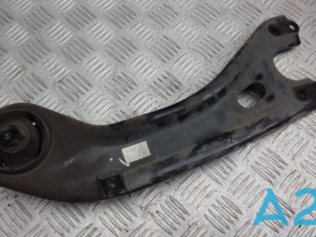 Рычаг/тяга задней подвески продольный нижний, правый 552803S000 HYUNDAI