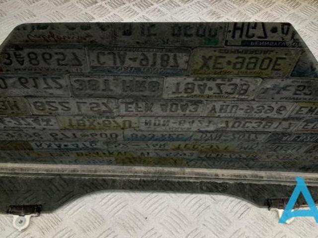 Стекло задней правой двери 5736B056 MITSUBISHI