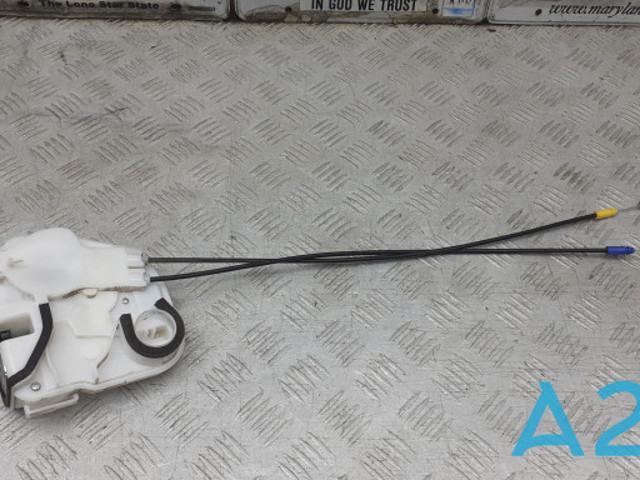 Замок задней двери, правой 5745A396 MITSUBISHI