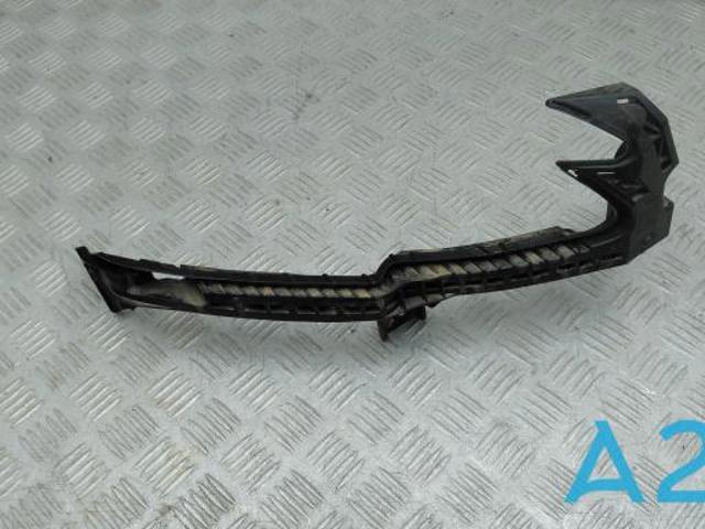 Правое крепление переднего бампера 57707AN00A SUBARU