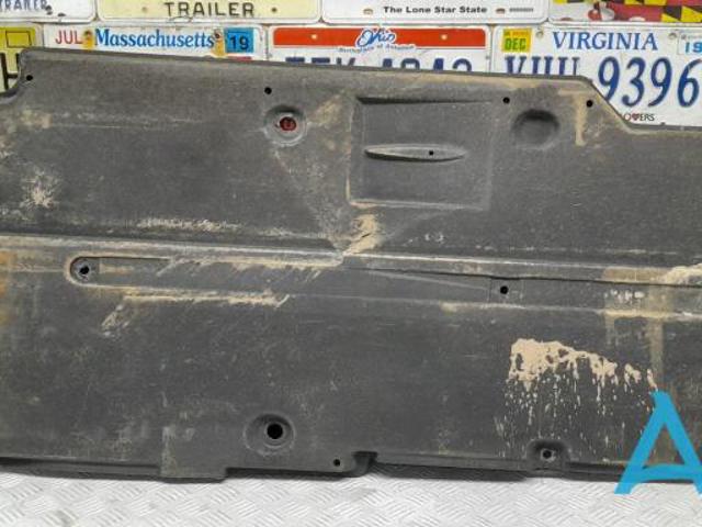Защита днища, правая 5816547040 TOYOTA
