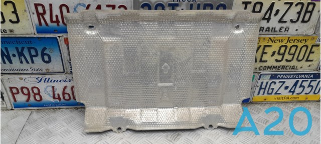 Тепловой экран выхлопной системы 5832776010 TOYOTA