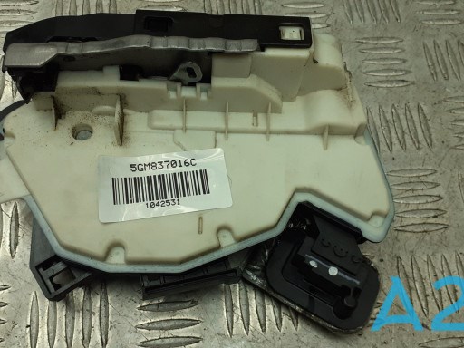 Замок передней пассажирской двери 5GM837016C VAG