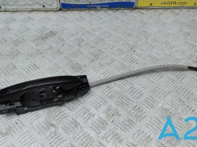 Ручка двери правой наружная передняя/задняя 5GM837206GRU VAG