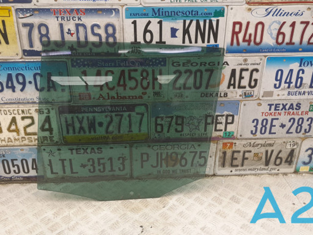 Стекло задней двери, левой 5N0845025A VAG