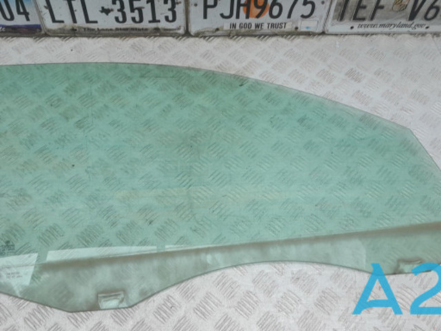 Стекло пассажирской двери 5N0845202 VAG