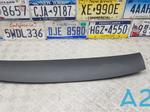Обивка двери задка кузова 5N0867707B82V VAG