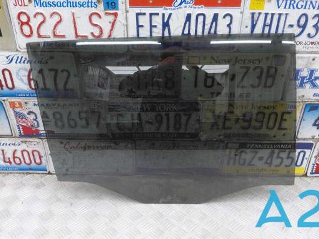 5NN845026 Стекло двери задней правой купить Украина