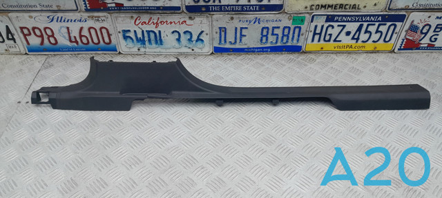 Накладка на порог, левая 5NN853371A82V VAG