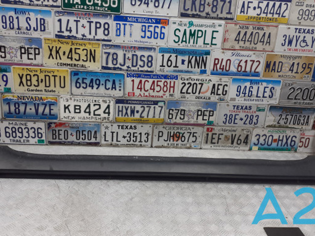 Накладка наружняя (молдинг) порога, левый 5NP51RXFAA CHRYSLER
