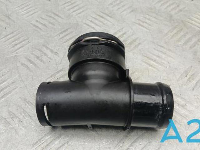 VAG 5Q0122291T Фланец системы охлаждения в наличии Житомир