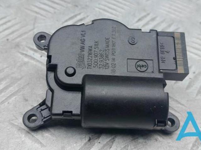 Моторчик заслонки печки 5Q0898511K VAG